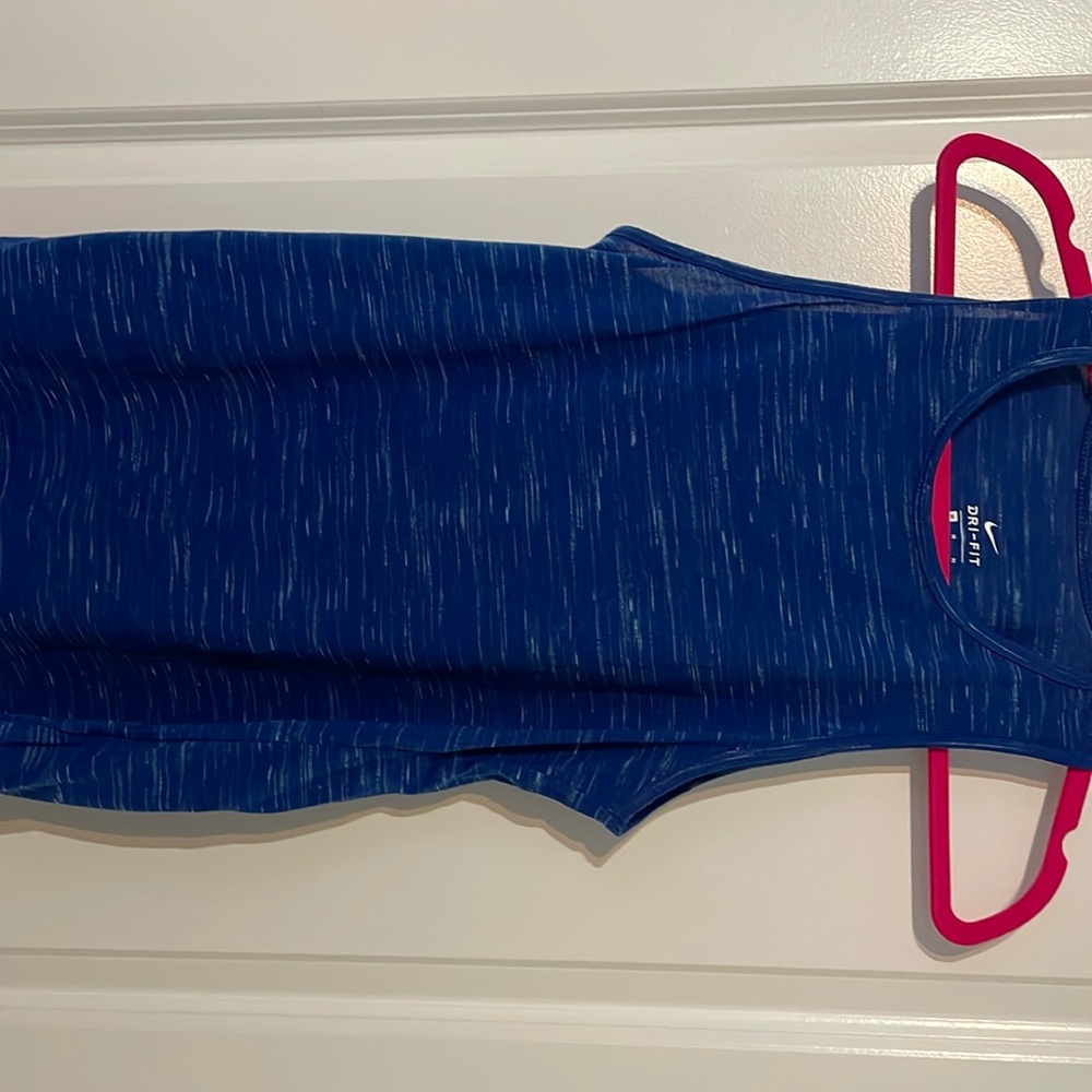 Women’s dri-fit Nike tank top size medium